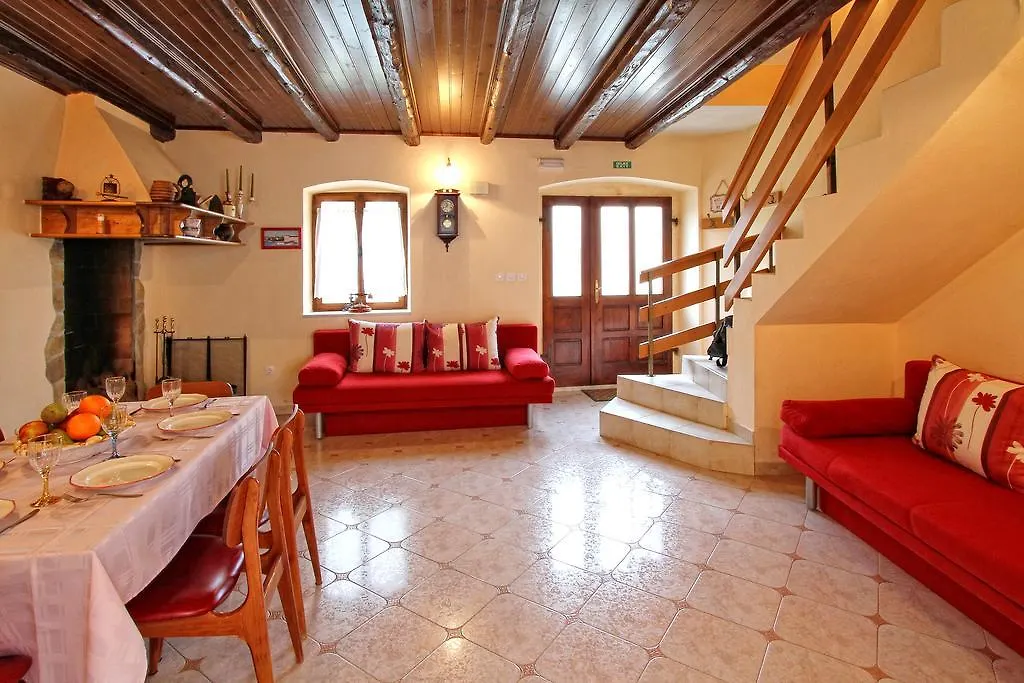 Holiday Home Marko Funtana 0*,
